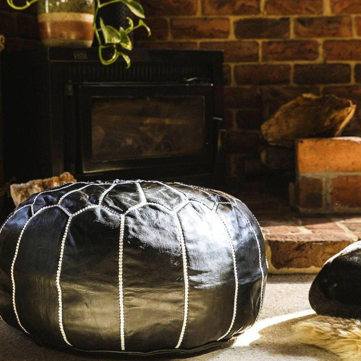 L&#39;Authentique Pouf Marocain en cuir Moroccan Furniture Benisouk 